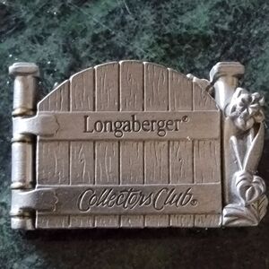 Longaberger Collectors Club Silver Gareden Gate/floral  Brooch.
